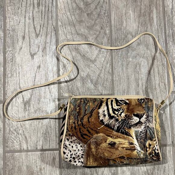 African Animal Safari Themed Medium Duffle & Small Crossbody bag - Picture 9 of 15